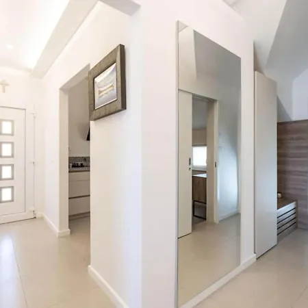 Friends & Family - Four Bedrooms Apartament Cavtat