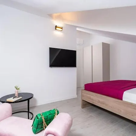 Friends & Family - Four Bedrooms