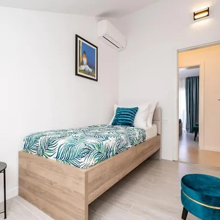Friends & Family - Four Bedrooms Cavtat